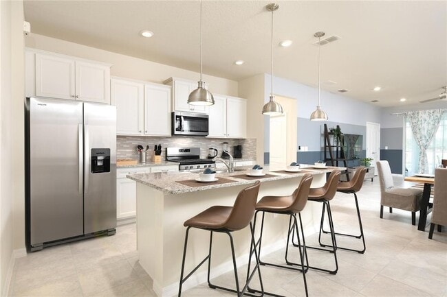 Photo - 7208 Oakmoss Loop