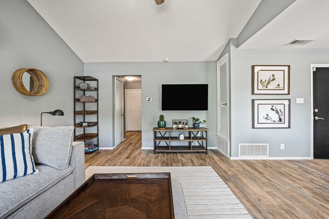 Photo - 5909 Cherry Loop Unit ID1292403P