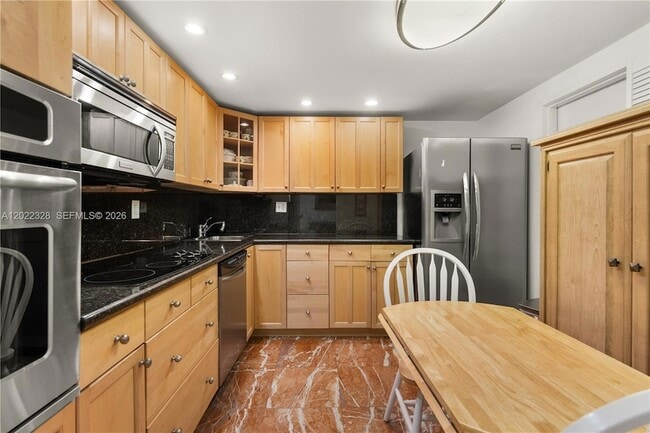 Photo - 210 Seaview Dr Unit 611