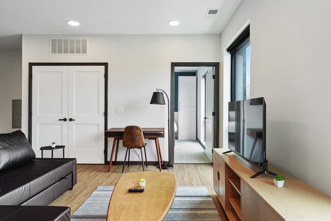 Photo - 423 E Michigan St Unit ID1026465P