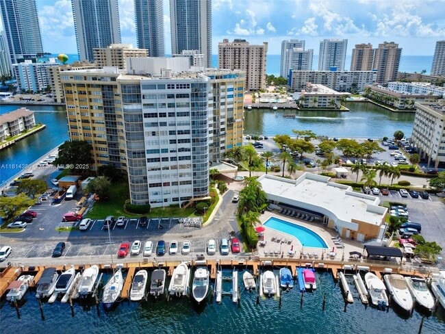 Building Photo - 100 Golden Isles Dr Unit 1410