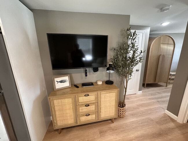 Photo - 301 Portsmouth Ave Unit ID1312408P