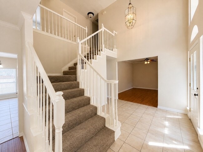 Photo - 709 Ridgemont Dr