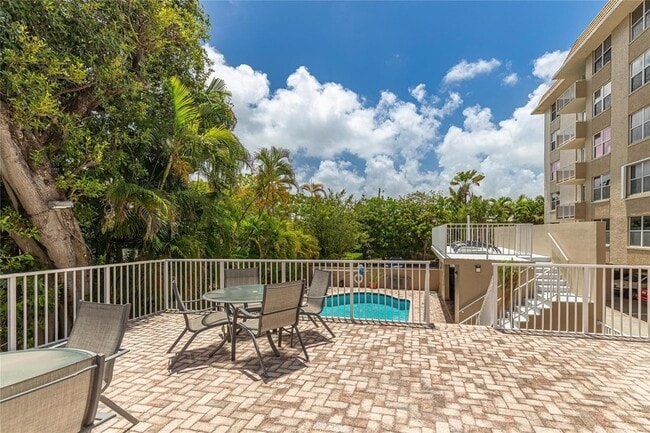 Photo - 1050 SE 15th St Unit 409