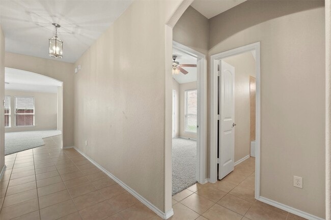 Photo - 1703 Twin Hills Way