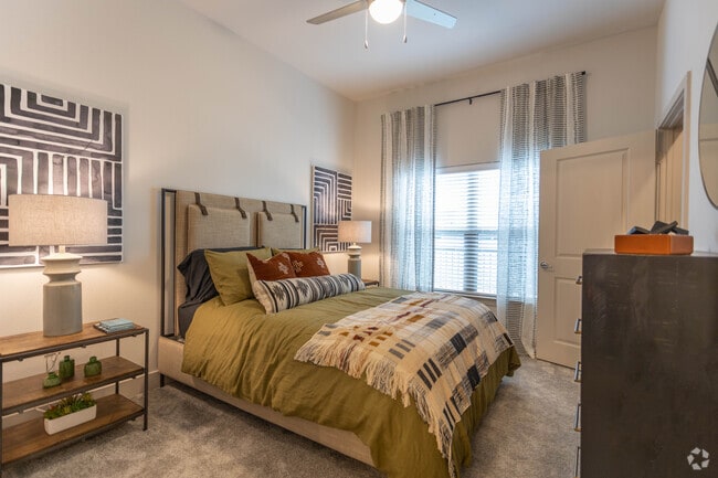 1BR, 1BA - 740 SF - The Everett at Ally Village