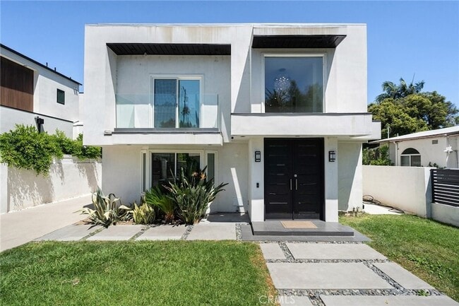 Photo - 4630 Cedros Ave