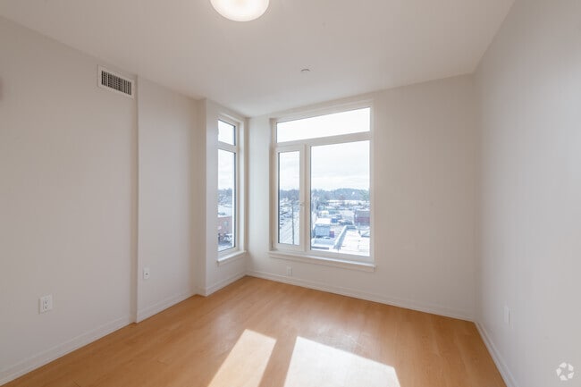 2BR, 2BA - 1,085 SQ FT - Park77 Apartments