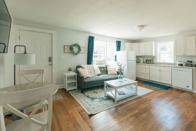 Building Photo - 905 Hill St Unit SI ID1397967P