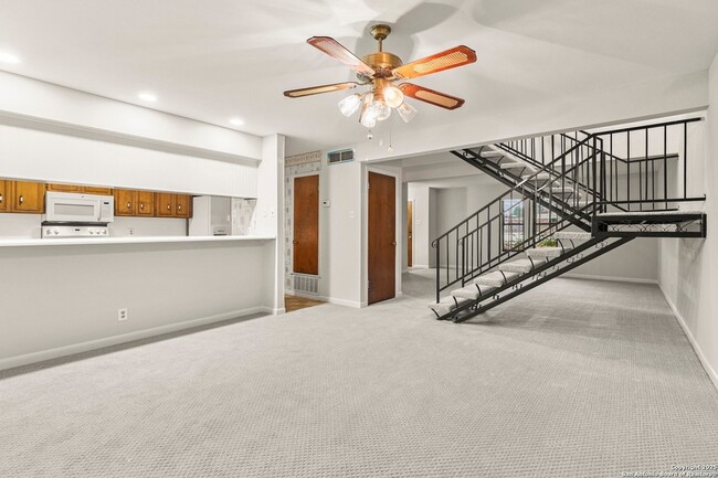 Photo - 162 Amistad Blvd
