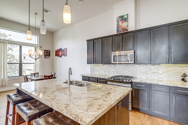 Photo - 1613 Bonner St Unit SI ID1385737P