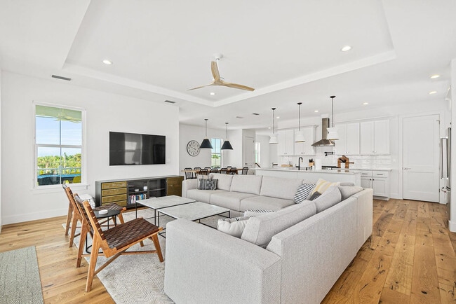 Building Photo - 105 8th St Unit ID1281927P