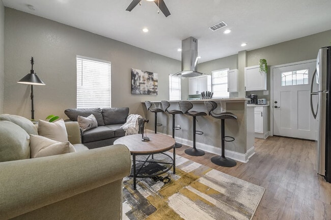 Photo - 2501 W North B St Unit FL2-ID1053139P