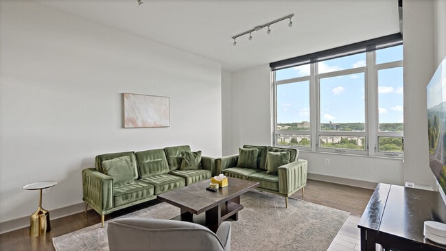 Building Photo - 1544 Spring Gate Dr. Unit SI ID1395460P