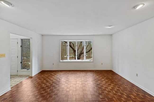 Photo - 11704 Woodland Dr