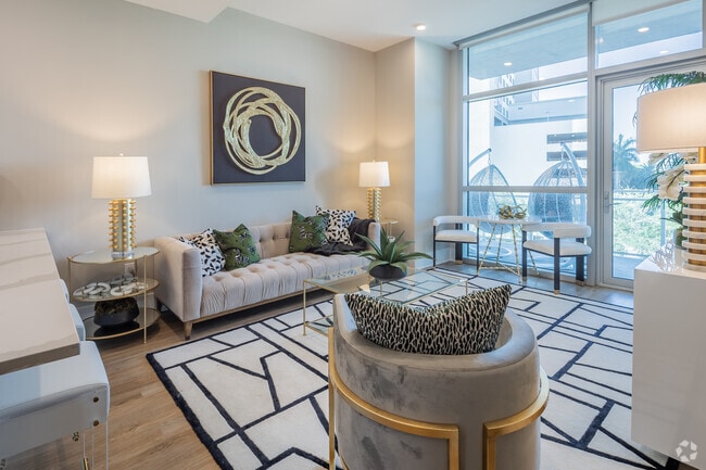 3015 N Rocky Point Dr E Tampa, FL - The Emerson at Rocky Point