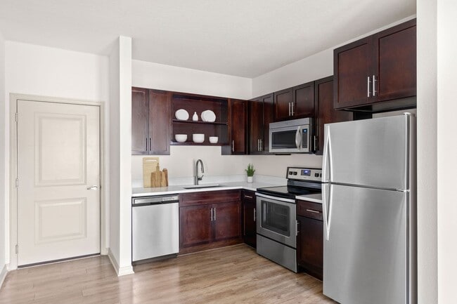 Building Photo - Lakeline at Bartram Park