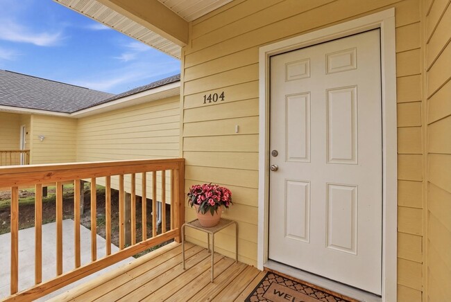Photo - 1406 Bonvillain St