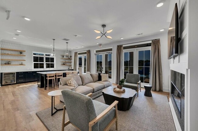 Photo - 513 Kirkland Rd