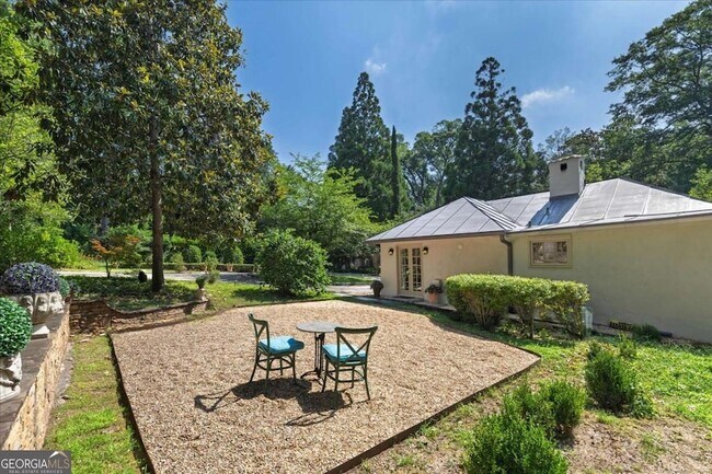 Photo - 2538 Parkside Dr NE