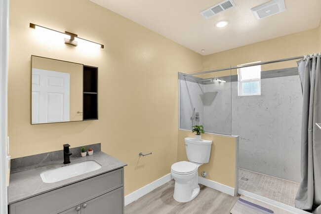 Photo - 4094 Hamilton Ave Unit ID1354371P