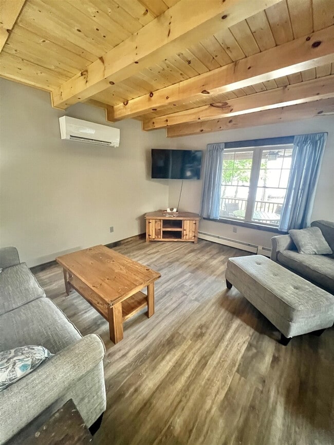 Building Photo - 322 NW River Rd Unit ID1255705P