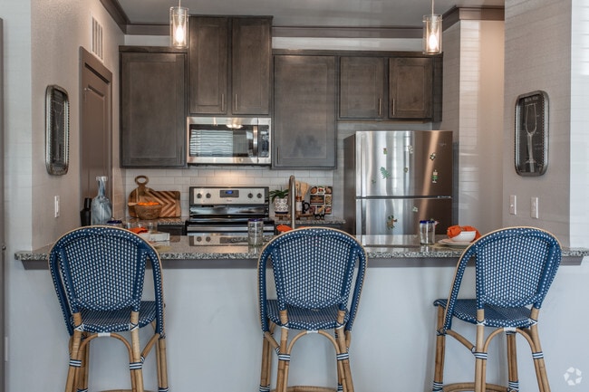 2 Br, Kitchen - Willowbend