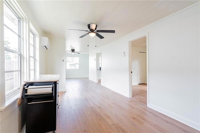Photo - 805 Ave A