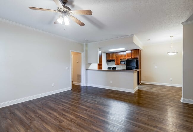 Photo - Bedford Parke Apartments