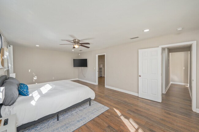 Photo - 151 N Lorraine Dr Unit SI ID1244360P