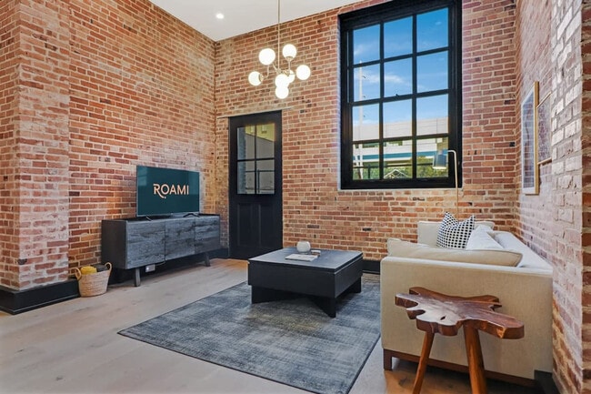 Building Photo - 1148 S Peters St Unit ID1268753P