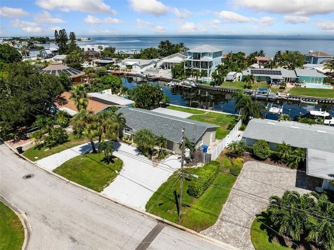 Building Photo - 3596 Beach Dr SE