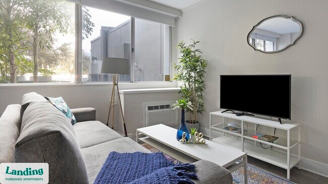 Photo - 305 Dr. M.L.K. Jr St S Unit 102.1403594