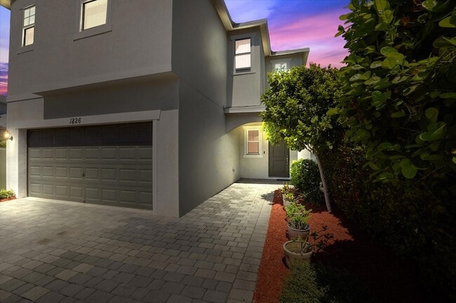 Photo - 1826 Lake Cove Dr