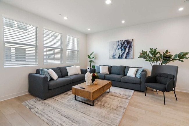 Building Photo - 2717 Everly Dr Unit ID1292589P