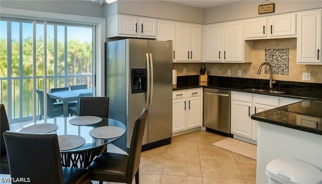 Photo - 633 Palm View Dr Unit 4