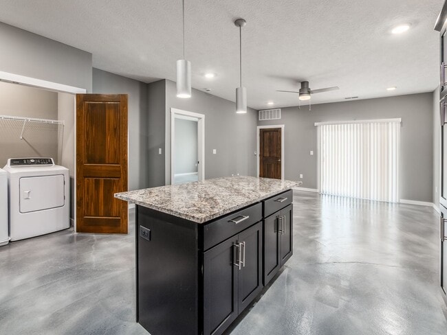 Photo - 255 at Union Station