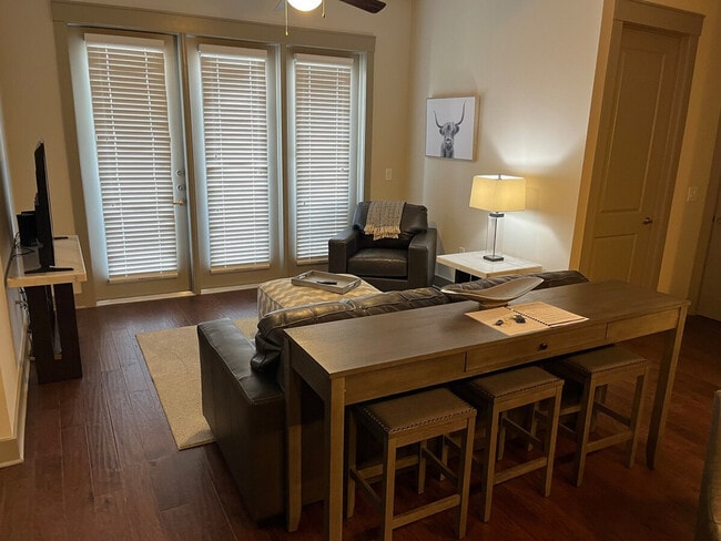 Photo - 5720 Carnegie Blvd Unit ID1344162P