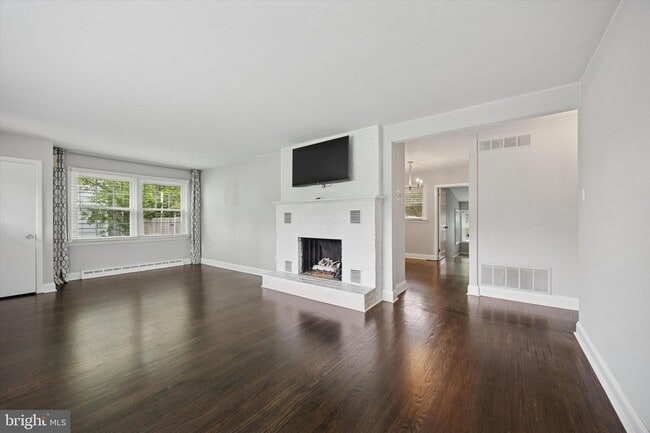 Photo - 704 Cedar Ave