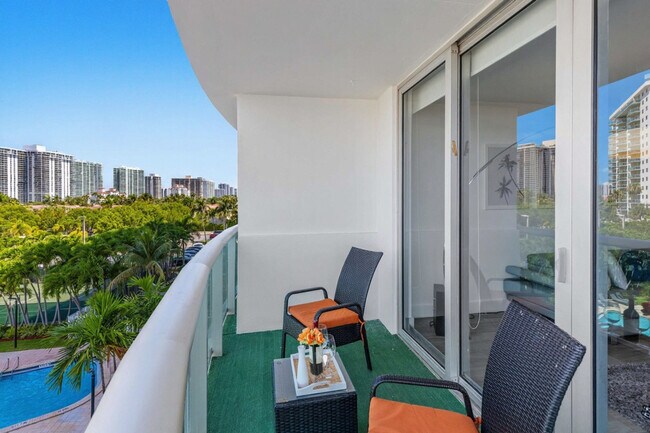 Photo - 19370 Collins Ave Unit SI ID1574478P