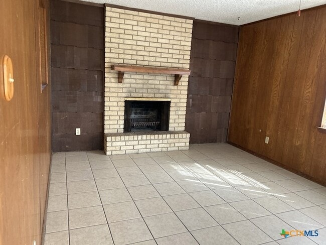 Photo - 2404 Carnation Dr