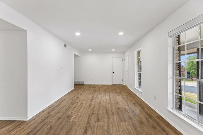 Photo - 4303 Rimdale Dr