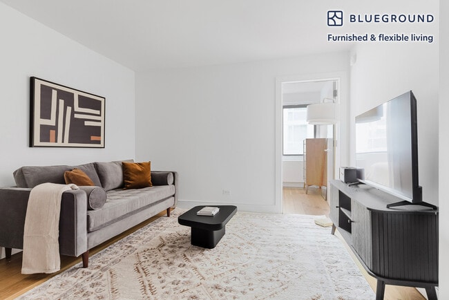 Building Photo - 230 E 44th St Unit FL10-ID2165