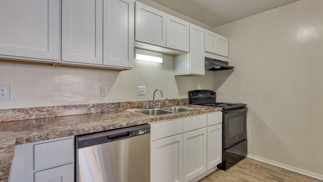 Photo - Green Tree Apartments