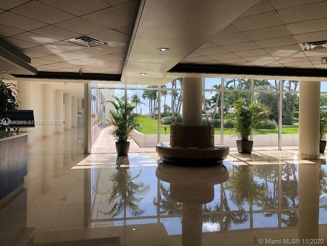 Photo - 5005 Collins Ave Unit 322