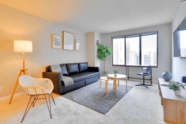 Building Photo - 401 12th St S Unit GO FL11-ID1022624P