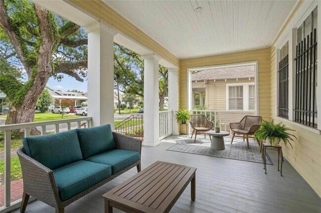 Photo - 2412 State St