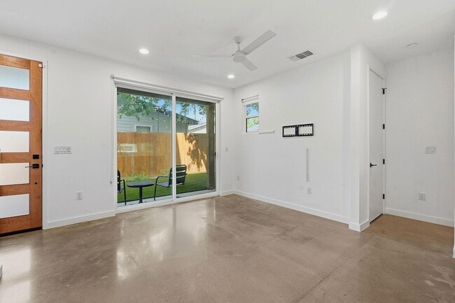 Photo - 1707 Deloney St