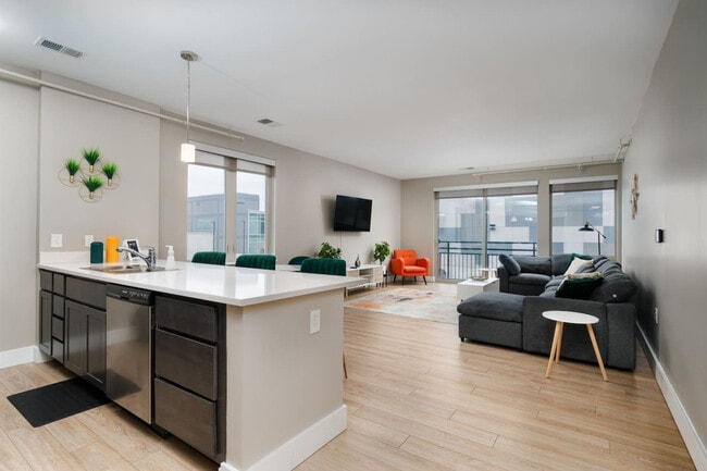 Photo - 515 E Market St Unit ID1228645P