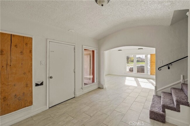 Photo - 272 W 9th St